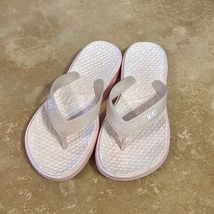 EUC Nike sandals size 6 pink